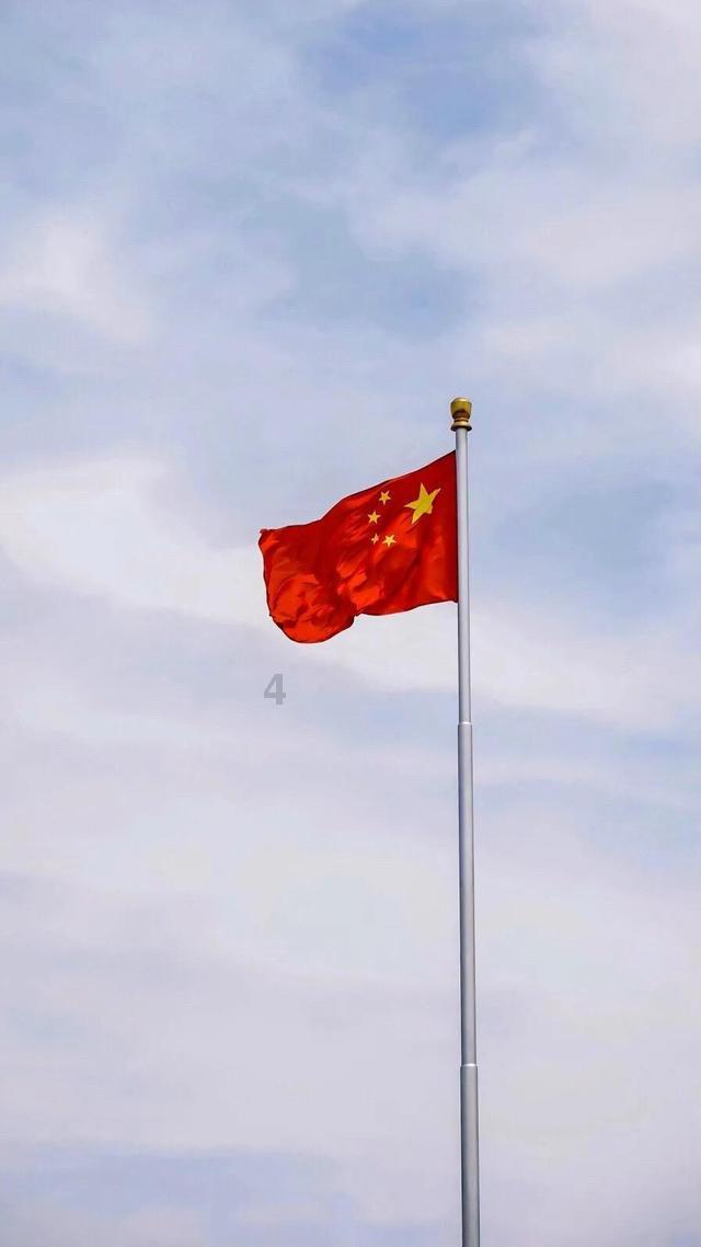 心疼！他们灭完火，身上却结了冰